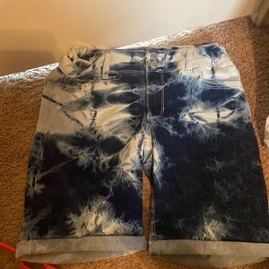 Selling Shorts!